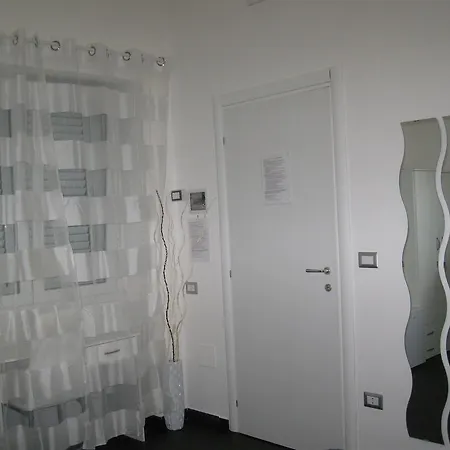 Lucia Hotel